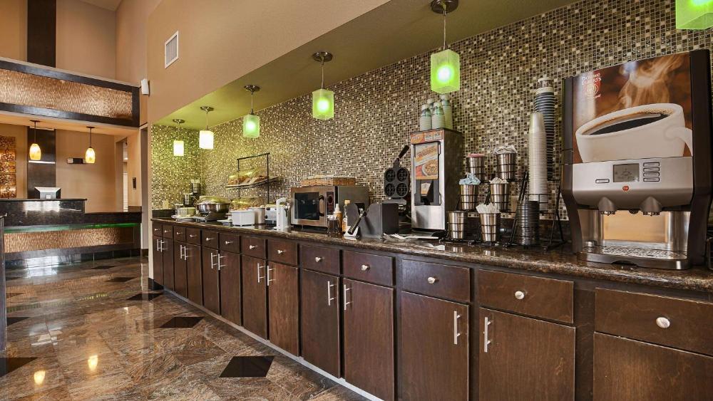 Best Western Inn & Suites - Lake Charles